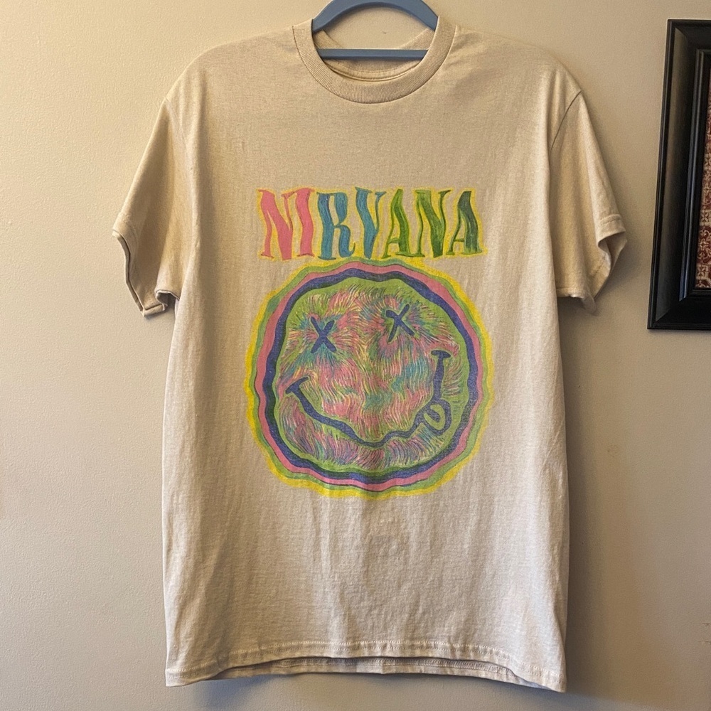 NIRVANA graphic Tan Smiley Face Tee 🆕